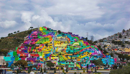 شهر رنگین کمانی در مکزیک (تصاویر)