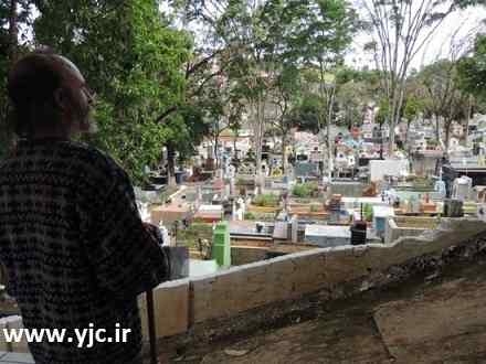  13 سال زندگی در قبر رفیق مرده +عکس