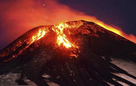 خشم آتشفشان ویلاریکا در شیلی (تصاویر)