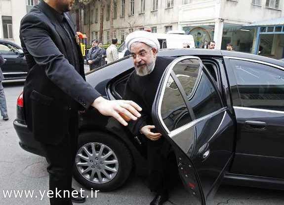 عكس خودروی حسن روحانی در نارمک