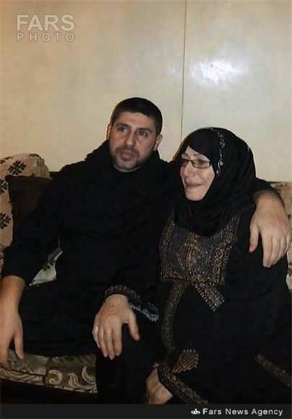 محافظ سيدحسن نصرالله در کنار مادرش +عکس