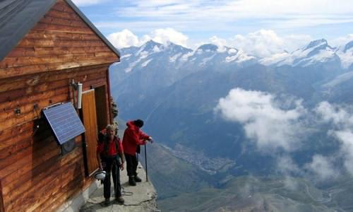 تصاوير/ ترسناک ترین پناهگاه کوهستانی جهان