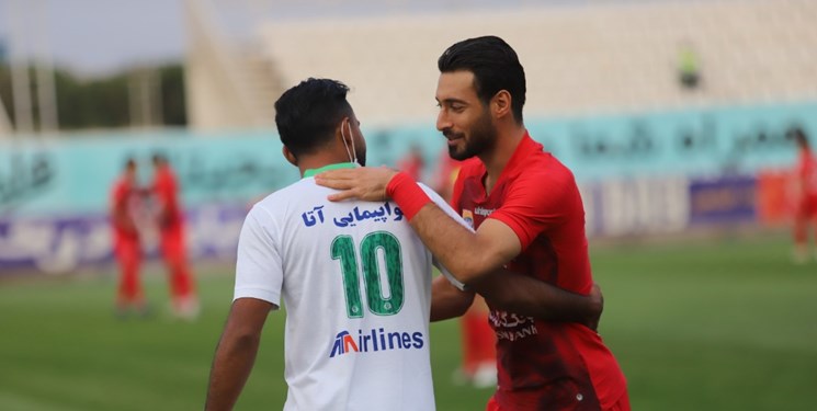 خلیل زاده در پرسپولیس می ماند