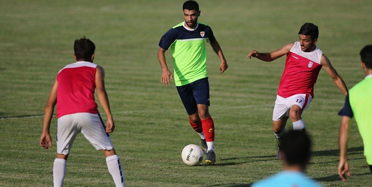 پیروزی فولاد برابر بادران در دیدار دوستانه