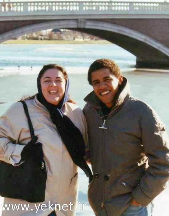 عکس/ مادر باراک اوباما با روسری