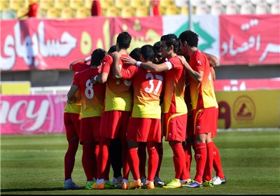 پرسپولیس صعود کرد، استقلال سقوط؛ فولاد در صدر ماند 