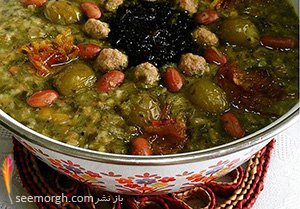 طرز تهیه آش گوجه سبز، یک آش مفید برای افطار