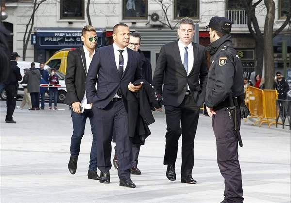 (تصاویر) ورود نیمار به دادگاه ملی اسپانیا در مادرید