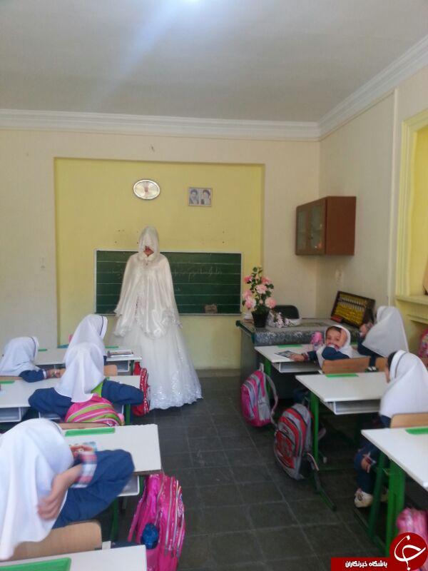 خانم معلم با لباس عروس درکلاس (تصاویر)