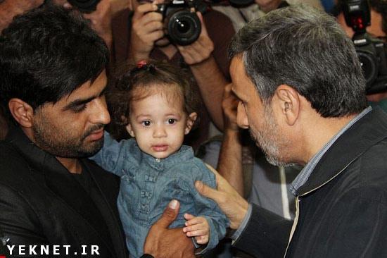 احمدی نژاد و دختر هادی نوروزی (عکس)