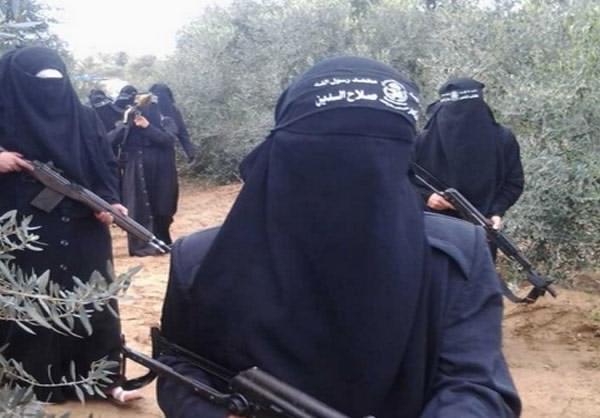 زنان غزه در حال آموزش نظامی (تصاویر)
