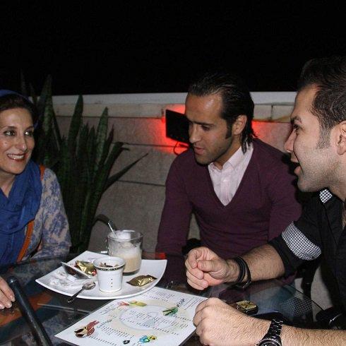 (عکس) فاطمه معتمدآریا و علی کریمی در کافی شاپ