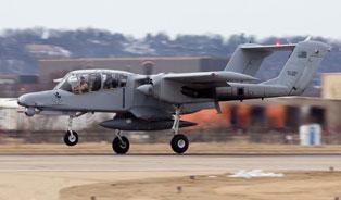 (عکس) هواپیمای 50 ساله به جنگ داعش رفت