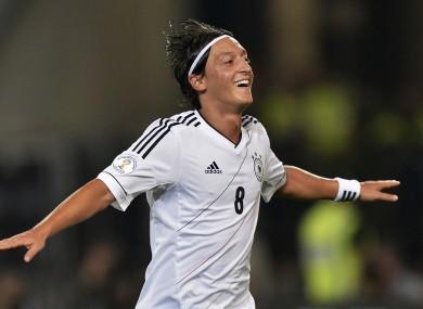  اسامي ستاره هاي فوتباليست مسلمان اروپا همراه با تصاوير 