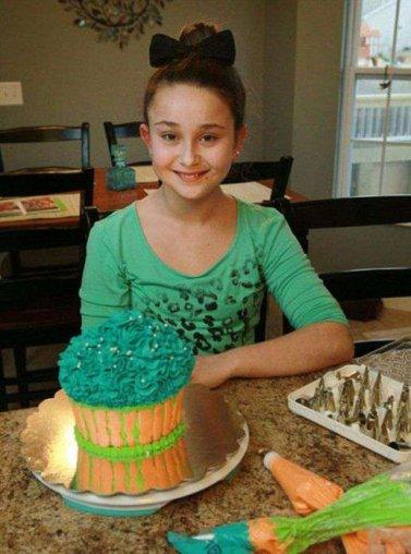 (عکس) شهرت یک دختر بخاطر تزیین کیک