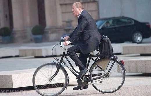 (عکس) دوچرخه سواری وزیر 